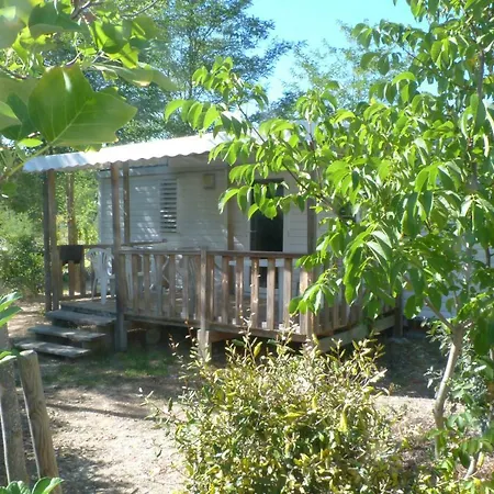 Camping L'eau Vive *