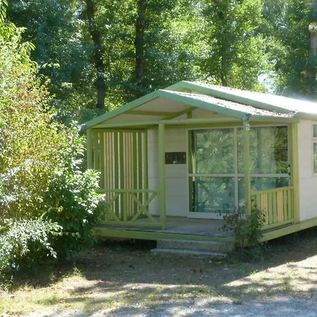 Camping L'eau Vive *