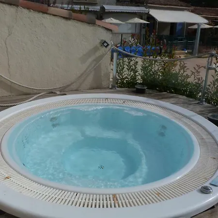 Camping L'eau Vive * Dauphin