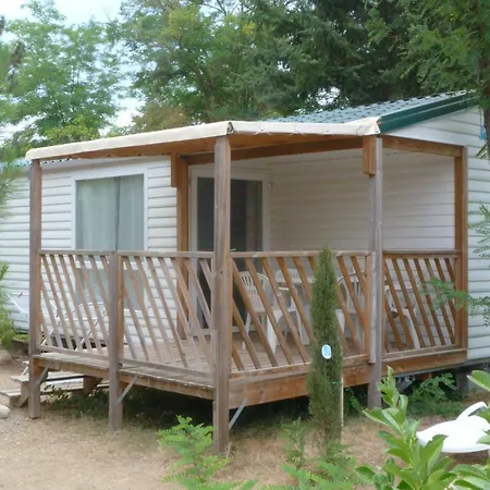 Camping L'eau Vive Campsite Dauphin